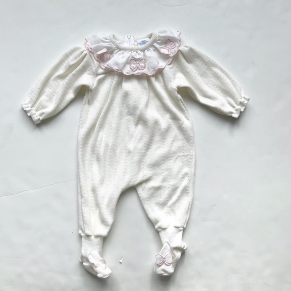 Vintage The Bay bow collar footed jumper 6-9m